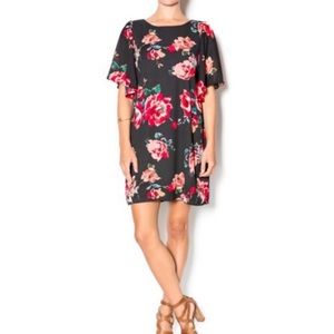 Everly Rose Floral Shift Dress. Size Small.